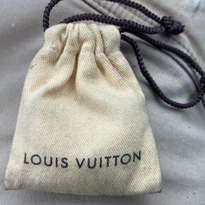 Cadena louis vuitton dorée
